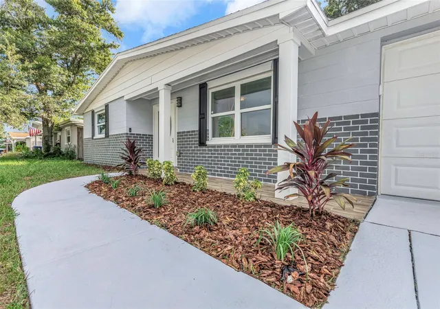 Photo 2 of Single family home for sale at 2332 Chancery Dr, Holiday, FL 34690 | MLS# W7889019 | Listing updated on 2026-08-31