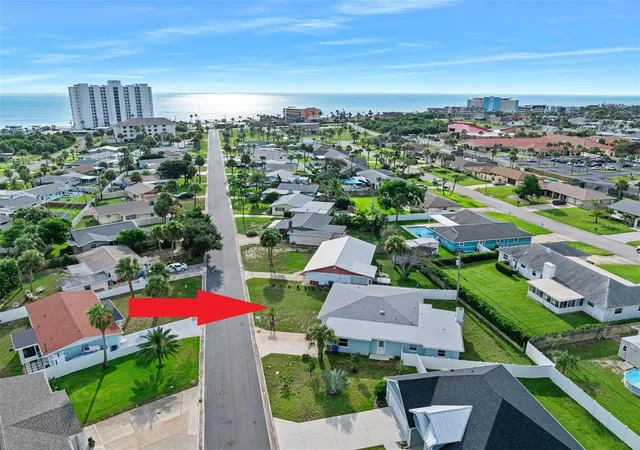 Photo 2 of Single family home for sale at 22 Plaza Dr, Ormond Beach, FL 32176 | MLS# V4950982 | Listing updated on 2026-09-19