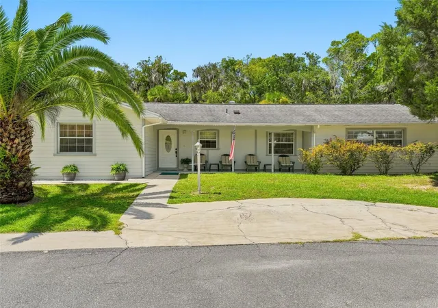 Photo 3 of Single family home for sale at 1014 N Appalachian Ter, Crystal River, FL 34429 | MLS# W7889022 | Listing updated on 2026-09-22