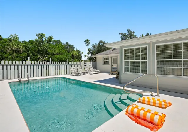 Photo 3 of Single family home for sale at 1014 N Appalachian Ter, Crystal River, FL 34429 | MLS# W7889022 | Listing updated on 2026-09-22