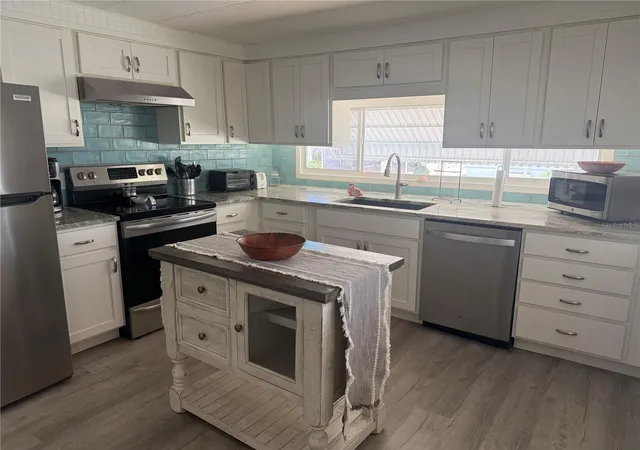 Photo 5 of Manufactured home for sale at 5710 Orange Blossom Rd, Venice, FL 34293 | MLS# N6145535 | Listing updated on 2026-08-29