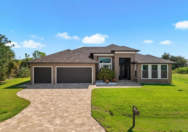 Photo 2 of Single family home for sale at 14454 Maysville Cir, Port Charlotte, FL 33981 | MLS# D6148603 | Listing updated on 2026-09-23