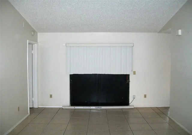 Photo 3 of Single family home for sale at 15071 Sw 38Th Ave, Ocala, FL 34473 | MLS# OM731319 | Listing updated on 2026-08-31