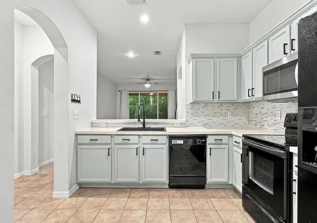 Photo 4 of Townhouse for sale at 6243 Duck Key Ct, Tampa, FL 33625 | MLS# TB8543572 | Listing updated on 2026-10-01