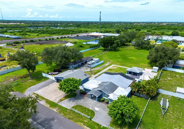 Photo 3 of Single family home for sale at 7621 75th Avenue N, Pinellas Park, FL 33781 | MLS# TB8543577 | Listing updated on 2026-09-30