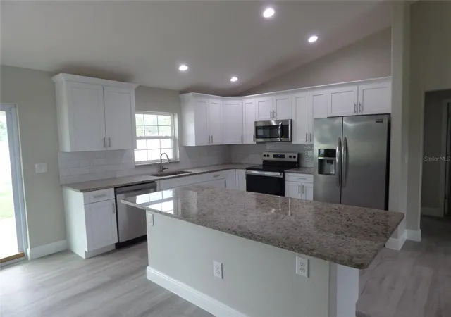 Photo 4 of Single family home for sale at 16872 Sw 39Th Cir, Ocala, FL 34473 | MLS# O6437517 | Listing updated on 2026-08-30