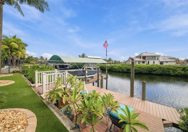 Photo 3 of Single family home for sale at 613 Regatta Way, Bradenton, FL 34208 | MLS# A4704413 | Listing updated on 2026-09-19