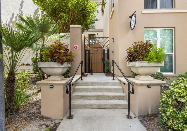 Listing Photo 4 - Condo for sale in building located at 520 S Armenia Ave, Tampa, FL 33609 - Unit #1229E
