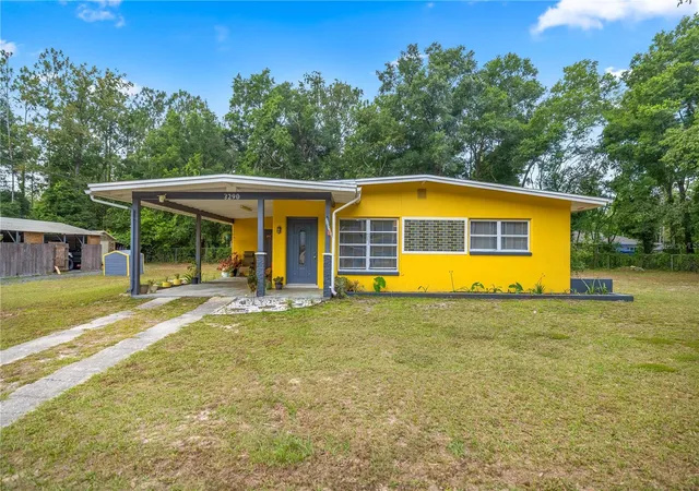 Photo 1 of Single family home for sale at 3290 E Griffin St, Inverness, FL 34453 | MLS# O6437519 | Listing updated on 2026-09-08