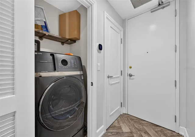 Photo 2 of Condo for sale at 101 S Eola Dr #1016, Orlando, FL 32801 | MLS# G5117123 | Listing updated on 2026-08-29