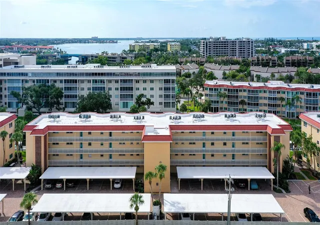 Photo 3 of Condo for sale at 1300 N Portofino Dr #103, Sarasota, FL 34242 | MLS# A4704416 | Listing updated on 2026-09-01
