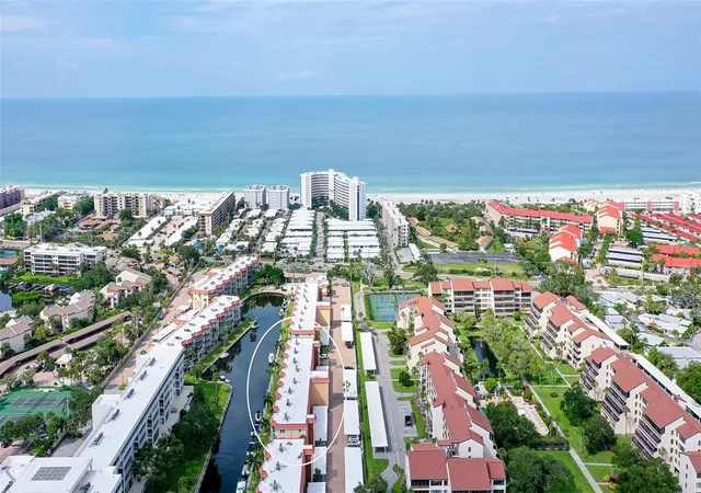 Photo 4 of Condo for sale at 1300 N Portofino Dr #103, Sarasota, FL 34242 | MLS# A4704416 | Listing updated on 2026-09-01