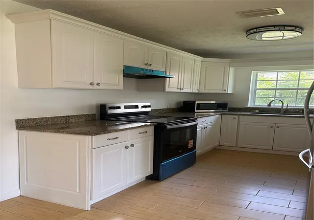 Photo 3 of Single family home for sale at 13381 Se 106Th Ct, Ocklawaha, FL 32179 | MLS# G5117124 | Listing updated on 2026-10-02