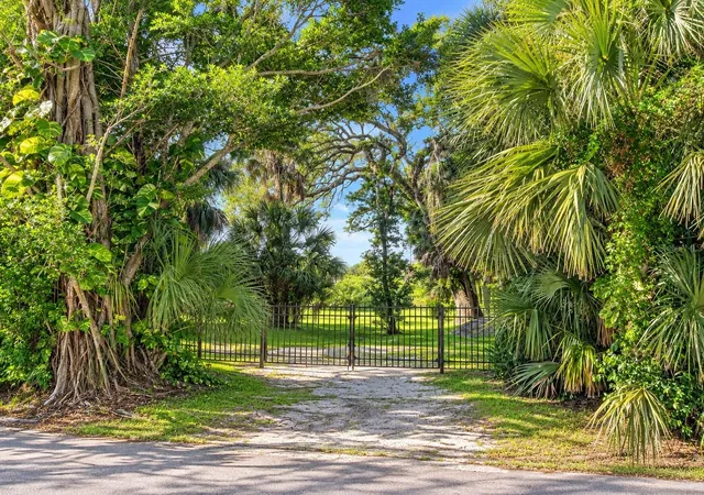 Photo 1 of Land for sale at Lot 12 Montclair Dr, Sarasota, FL 34231 | MLS# A4704417 | Listing updated on 2026-10-02