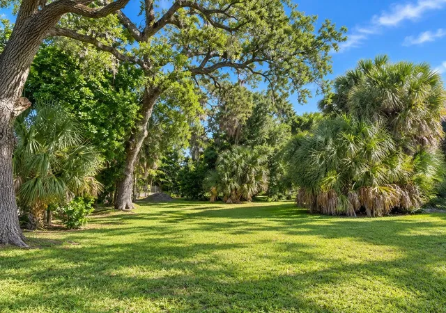 Photo 2 of Land for sale at Lot 12 Montclair Dr, Sarasota, FL 34231 | MLS# A4704417 | Listing updated on 2026-10-02