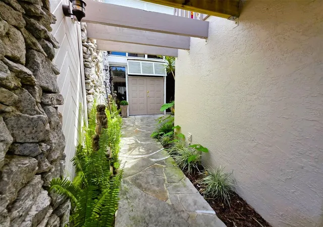 Photo 3 of Condo for sale at 1778 Samurai Point #Q4, Lutz, FL 33558 | MLS# W7889030 | Listing updated on 2026-10-04