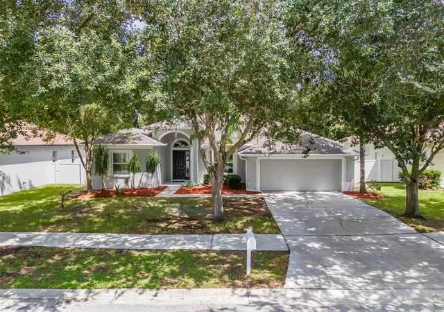 Photo 1 of Single family home for sale at 220 Taylor Bay Ln, Brandon, FL 33510 | MLS# TB8543588 | Listing updated on 2026-08-30