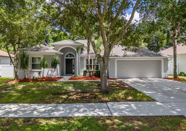Photo 1 of Single family home for sale at 220 Taylor Bay Ln, Brandon, FL 33510 | MLS# TB8543588 | Listing updated on 2026-09-20