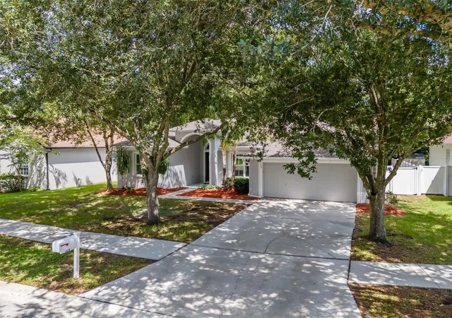 Photo 4 of Single family home for sale at 220 Taylor Bay Ln, Brandon, FL 33510 | MLS# TB8543588 | Listing updated on 2026-09-20