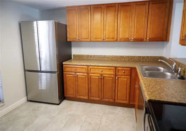Photo 4 of House for sale at 321 Windrush Loop, Tarpon Springs, FL 34689 | MLS# TB8543592 | Listing updated on 2026-09-13