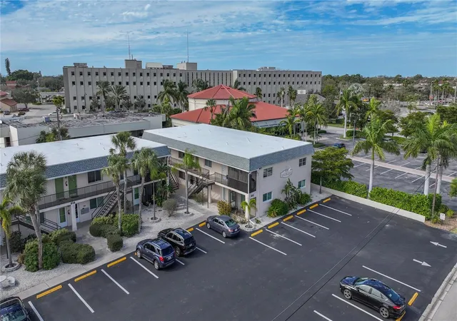 Photo 17 of Condo for sale at 612 Guild Dr #18, Venice, FL 34285 | MLS# N6145536 | Listing updated on 2026-09-02