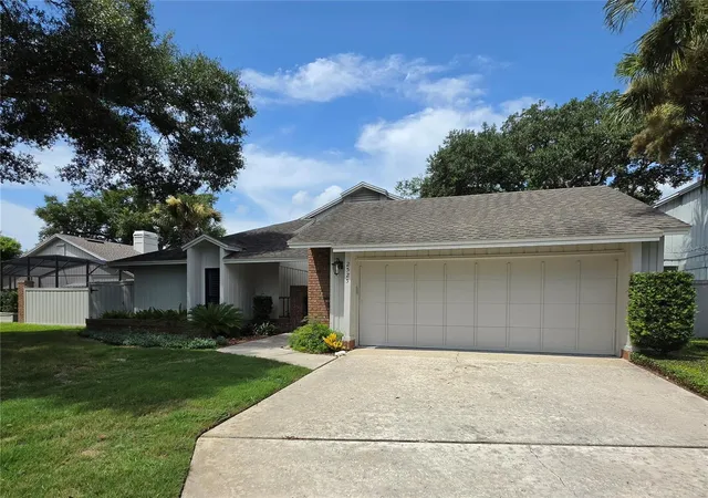 Photo 1 of Sale Pending at 2525 Thicket Ridge Ct, Longwood, FL 32779 | MLS# O6437533 | Listing updated on 2026-09-11