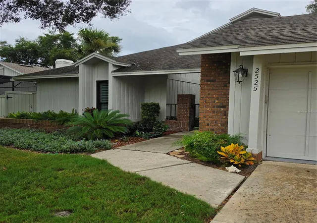 Photo 4 of Sale Pending at 2525 Thicket Ridge Ct, Longwood, FL 32779 | MLS# O6437533 | Listing updated on 2026-09-11