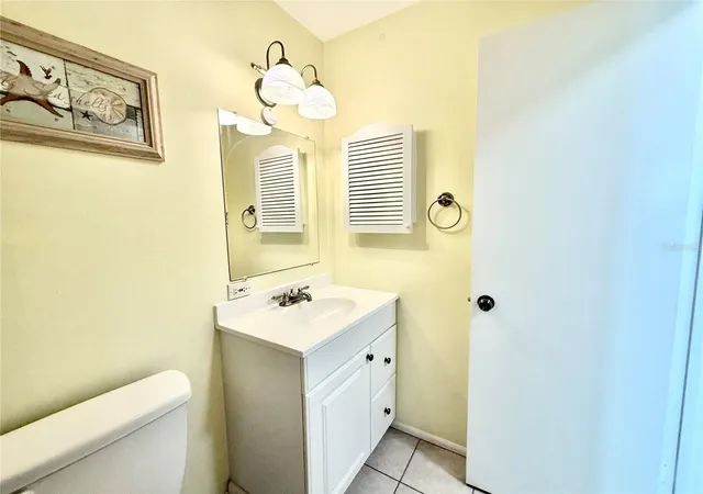 Photo 4 of House for sale at 6105 Coral Wy, Bradenton, FL 34207 | MLS# A4704422 | Listing updated on 2026-10-03