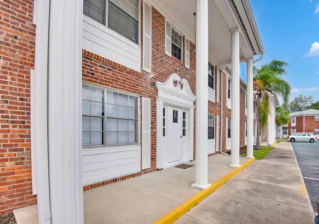 Photo 2 of Condo for sale at 4507 9th St W #E3, Bradenton, FL 34207 | MLS# A4704423 | Listing updated on 2026-09-01