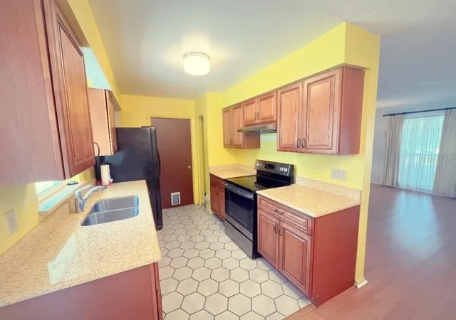 Photo 3 of Single family home for sale at 5839 Hutton Dr, Orlando, FL 32808 | MLS# O6437537 | Listing updated on 2026-09-20