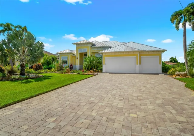 Photo 2 of Single family home for sale at 15388 Alsask Cir, Port Charlotte, FL 33981 | MLS# D6148608 | Listing updated on 2026-09-17