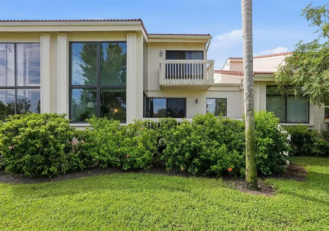2nd image of 5619 Escondida Blvd S, St Petersburg, FL 33715 | MLS# TB8543623