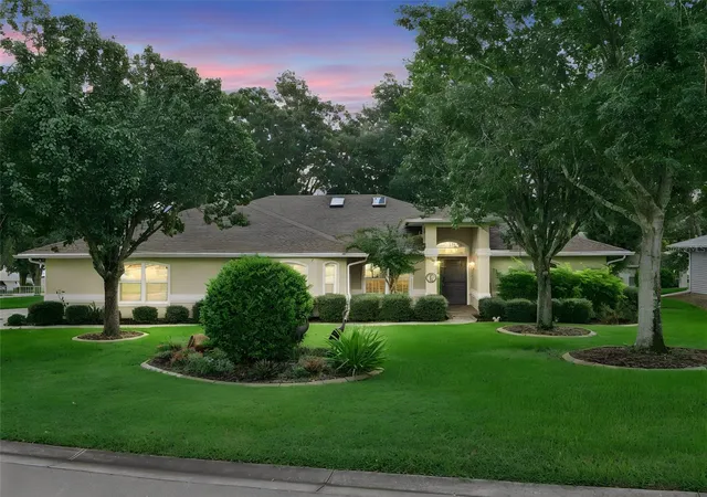 Photo 1 of Single family home for sale at 21142 Edinborough Pl, Leesburg, FL 34748 | MLS# G5117130 | Listing updated on 2026-10-17