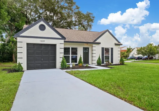 Photo 1 of Single family home for sale at 1634 Crossridge Dr, Brandon, FL 33510 | MLS# TB8543641 | Listing updated on 2026-09-05