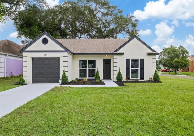 Photo 2 of Single family home for sale at 1634 Crossridge Dr, Brandon, FL 33510 | MLS# TB8543641 | Listing updated on 2026-09-05