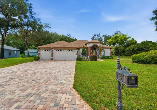 Photo 4 of Single family home for sale at 10531 Miracle Ln, New Port Richey, FL 34654 | MLS# W7889032 | Listing updated on 2026-09-01