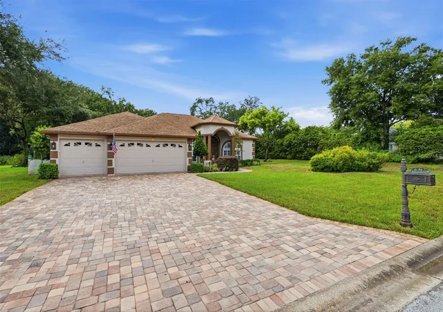 Photo 5 of Single family home for sale at 10531 Miracle Ln, New Port Richey, FL 34654 | MLS# W7889032 | Listing updated on 2026-09-01