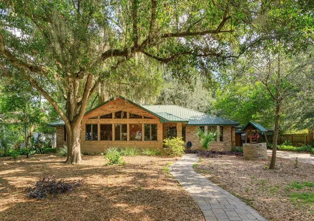 Photo 2 of Single family home for sale at 10350 Lake Louisa Rd, Clermont, FL 34711 | MLS# G5117132 | Listing updated on 2026-09-13