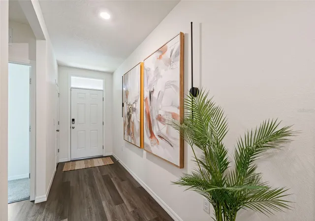 Photo 2 of Single family home for sale at 5505 Hayloft Dr, Apopka, FL 32712 | MLS# O6437572 | Listing updated on 2026-09-19