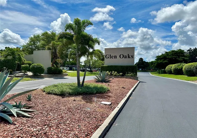 Photo 2 of Condo for sale at 1330 Glen Oaks Dr E #370D, Sarasota, FL 34232 | MLS# A4704435 | Listing updated on 2026-09-01