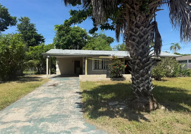 Single family home for sale at 816 17th Court E, BRADENTON, FL 34208 | MLS# TB8543651