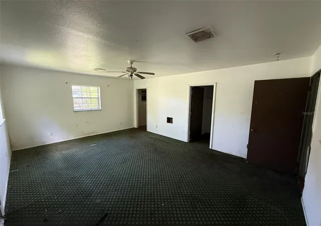 Photo 3 of Single family home for sale at 816 17th Court E, Bradenton, FL 34208 | MLS# TB8543651 | Listing updated on 2026-09-02