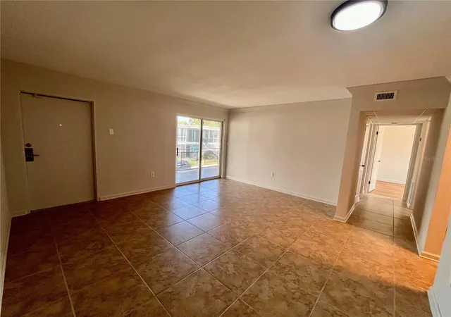 Photo 4 of Condo for sale at 151 N Orlando Ave #242, Winter Park, FL 32789 | MLS# O6437574 | Listing updated on 2026-09-27