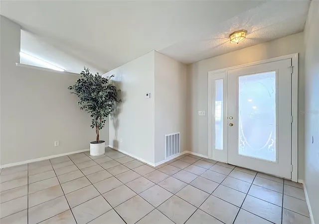 Photo 4 of Single family home for sale at 12941 Downstream Cir, Orlando, FL 32828 | MLS# O6437579 | Listing updated on 2026-09-16