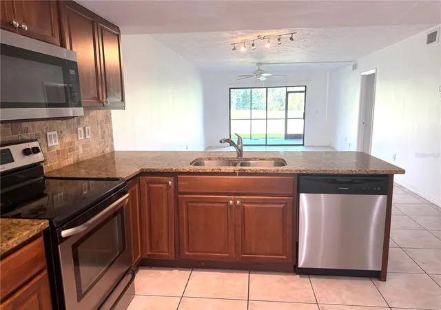 Listing Photo 5 - Condo for sale in building located at 7750 Eagle Creek Dr, SARASOTA, FL 34243 - Unit #7750