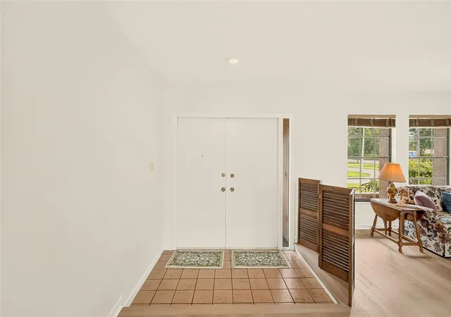 3rd image of 2993 Meadow Wood Dr, Clearwater, FL 33761 | MLS# TB8543663