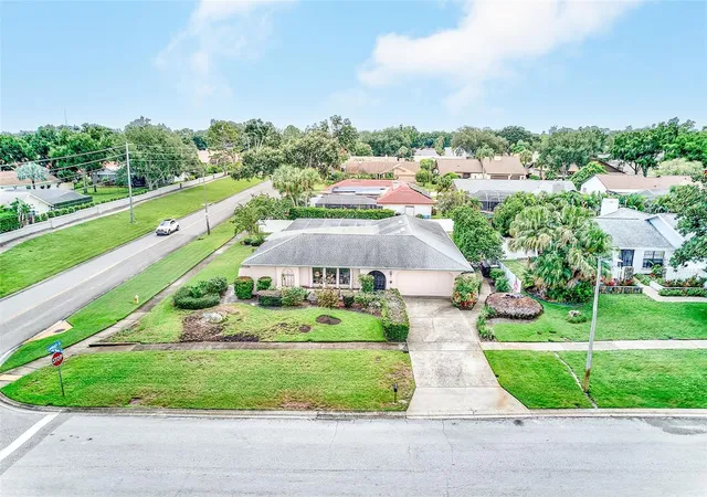 33rd image of 2993 Meadow Wood Dr, Clearwater, FL 33761 | MLS# TB8543663