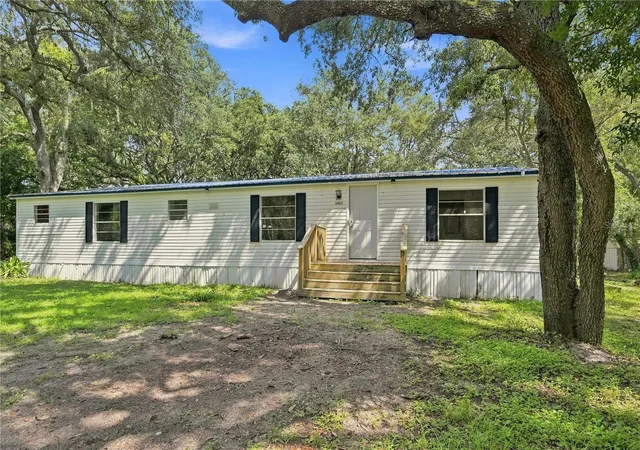 Photo 3 of Manufactured home for sale at 34921 Emily Dr, Dade City, FL 33523 | MLS# TB8543664 | Listing updated on 2026-09-01