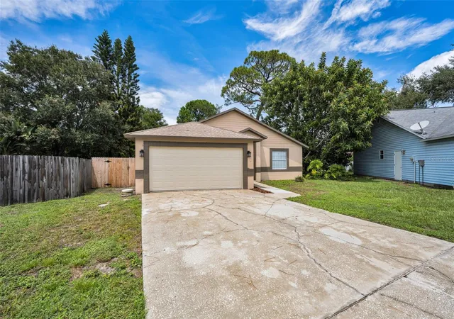4th image of 1874 Feather Tree Cir, Clearwater, FL 33765 | MLS# TB8543668