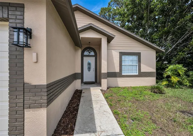 5th image of 1874 Feather Tree Cir, Clearwater, FL 33765 | MLS# TB8543668